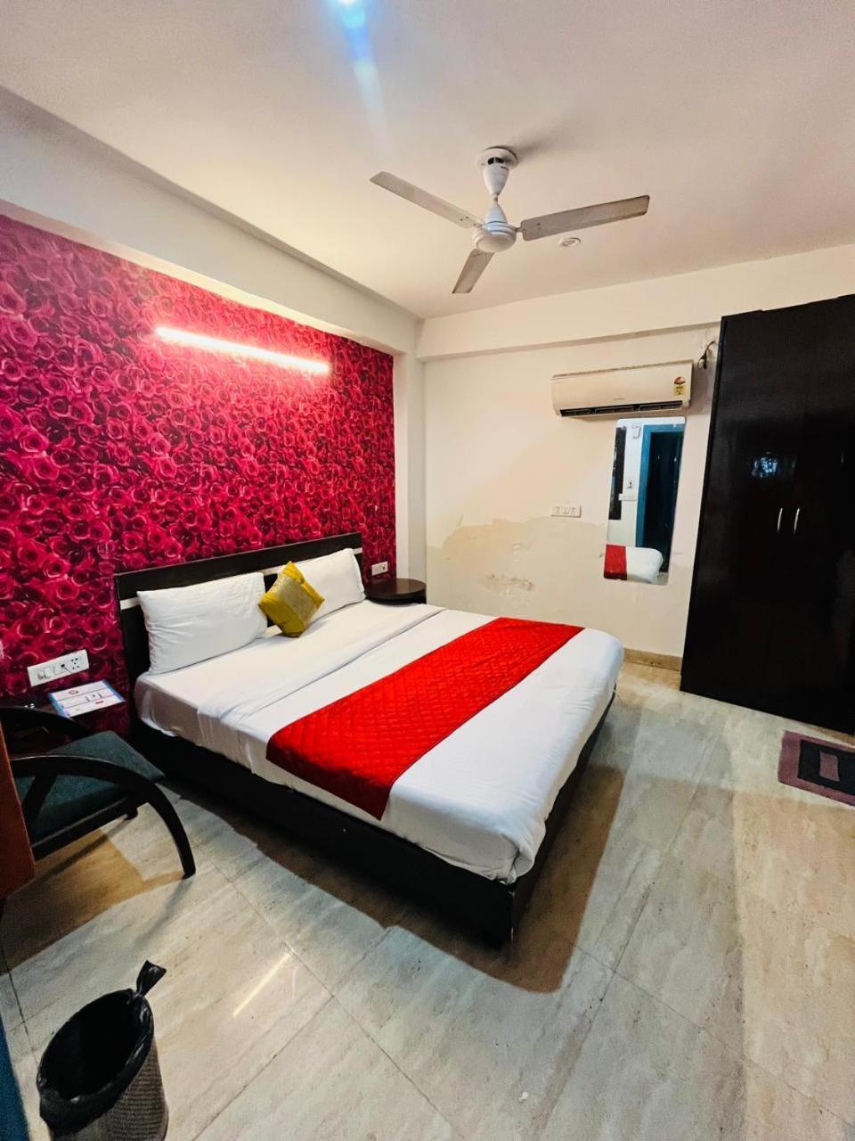 Classic Paradise New Delhi