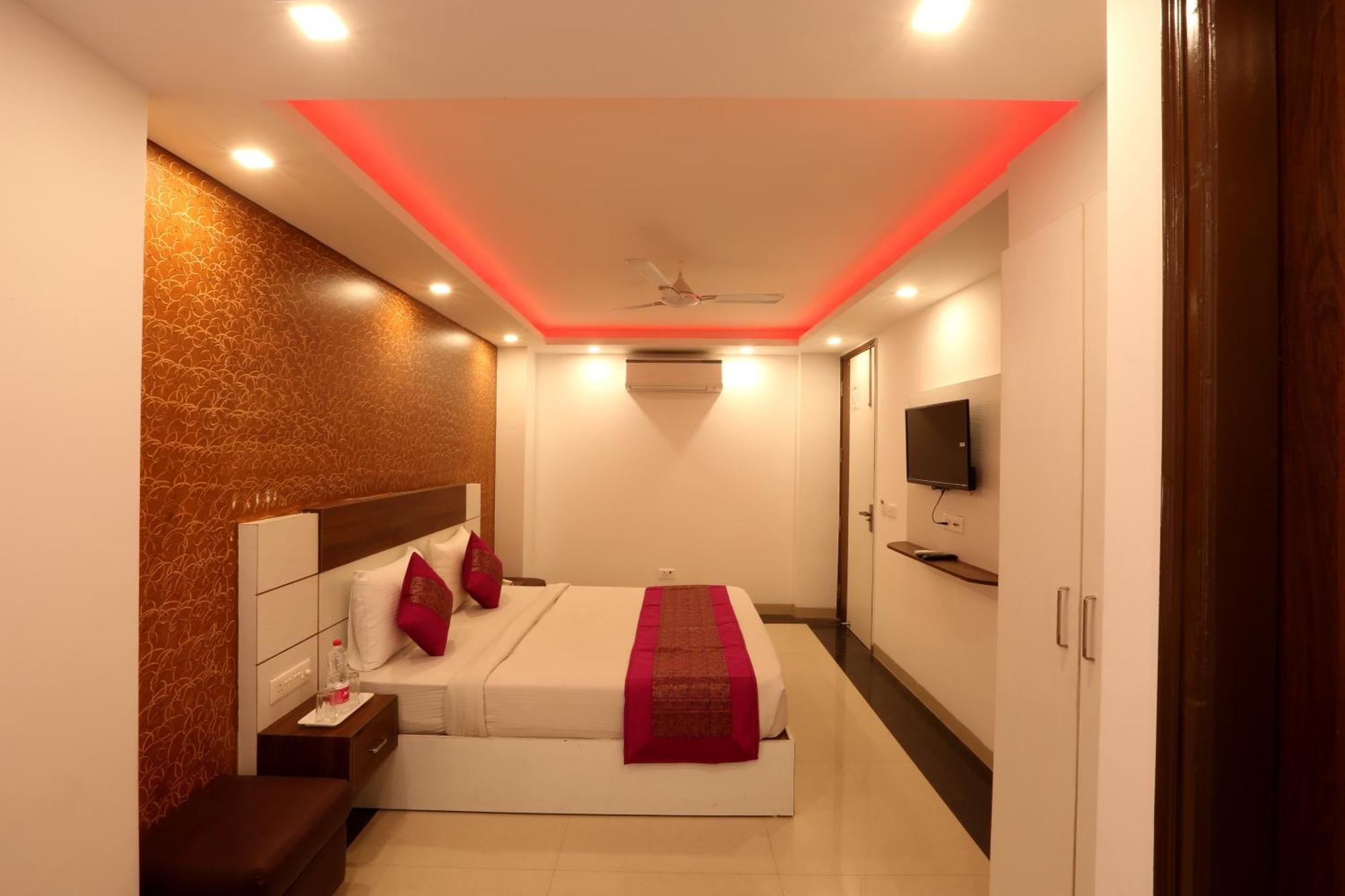 Bed & Breakfast Classic Paradise New Delhi